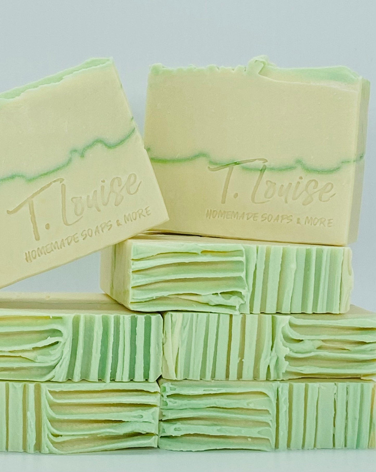 White Lily & Aloe handmade soap